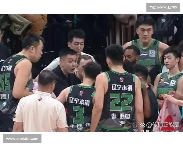 辽宁本钢大比分战胜青岛,继续领跑CBA积分榜 辽宁本钢大比分战胜青岛,继续领跑CBA积分榜