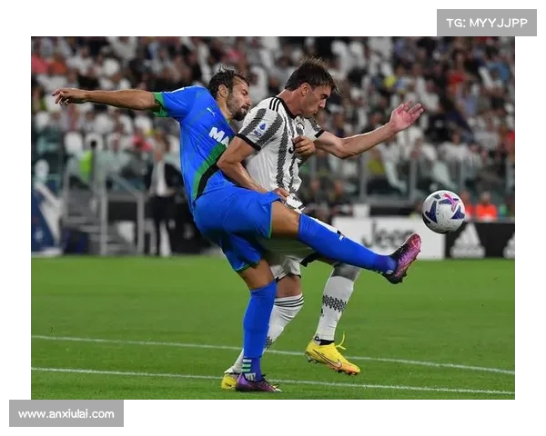 意大利足球甲级联赛萨索洛劳里恩特抽射破网